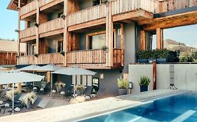ALMMONTE SENSUM SUITES - Funky Living Hotel